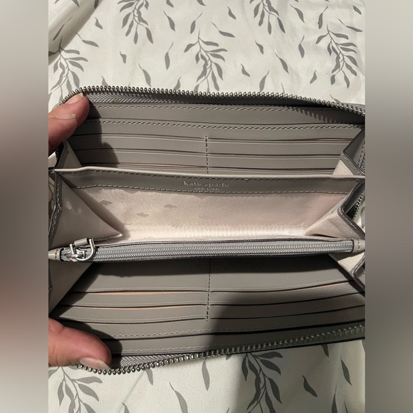 Kate Spade Wallet - Picture 4 of 4